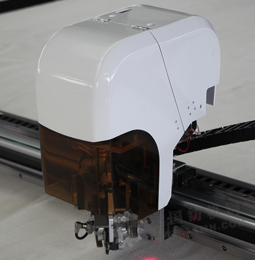 HY-R2030R新型圓刀裁剪機(jī).JPG